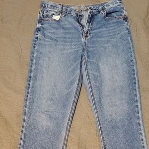 American Eagle Mom Jeans